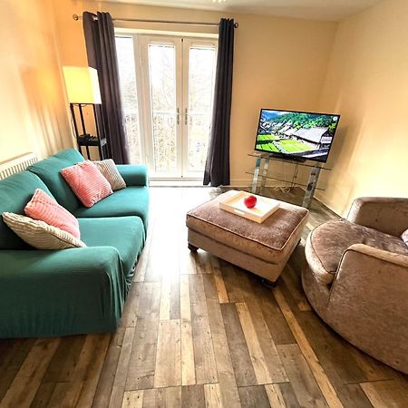 פורטסמות' Spacious Two Bedrooms Apartment For Business And Holiday מראה חיצוני תמונה