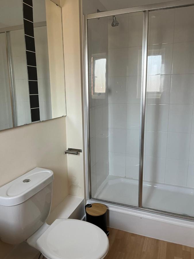 פורטסמות' Spacious Two Bedrooms Apartment For Business And Holiday מראה חיצוני תמונה