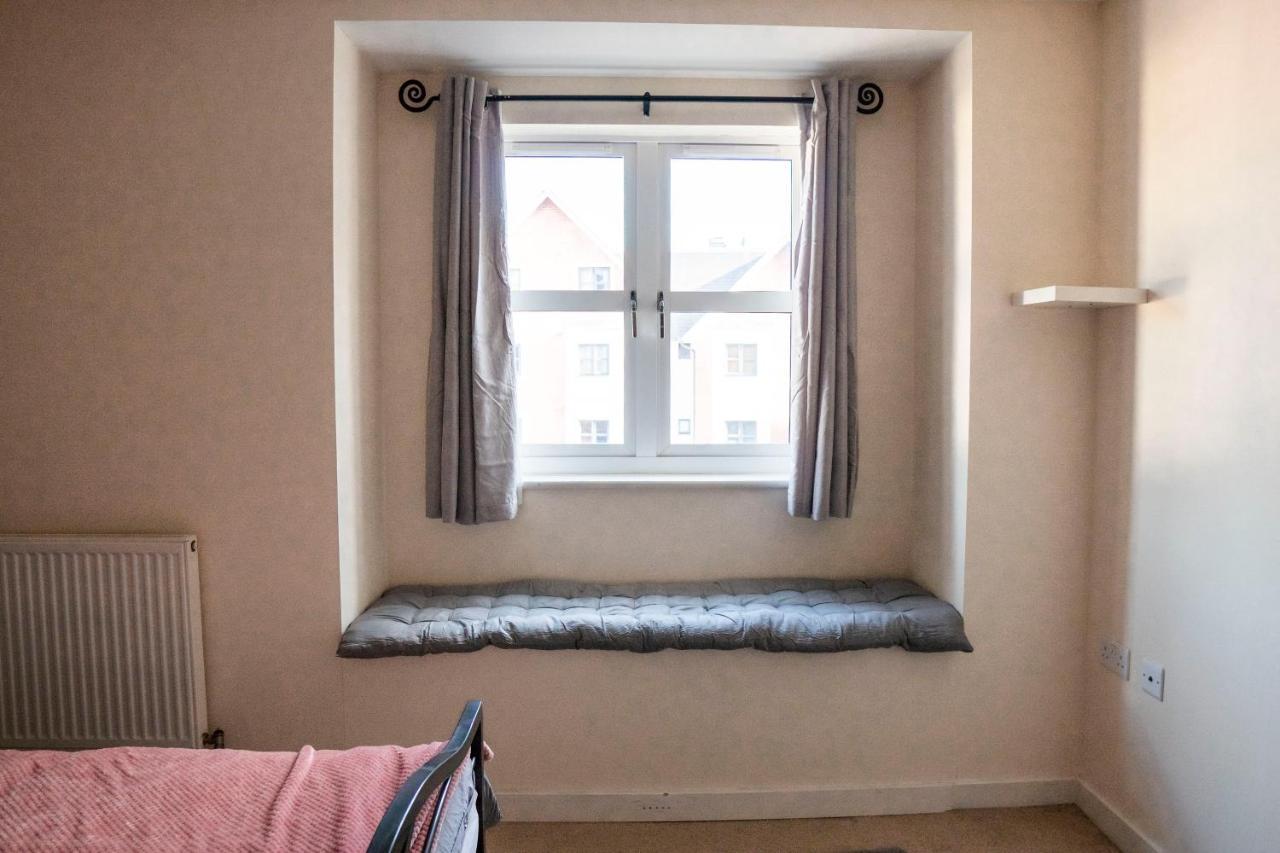 פורטסמות' Spacious Two Bedrooms Apartment For Business And Holiday מראה חיצוני תמונה