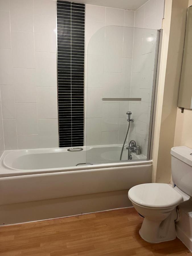 פורטסמות' Spacious Two Bedrooms Apartment For Business And Holiday מראה חיצוני תמונה