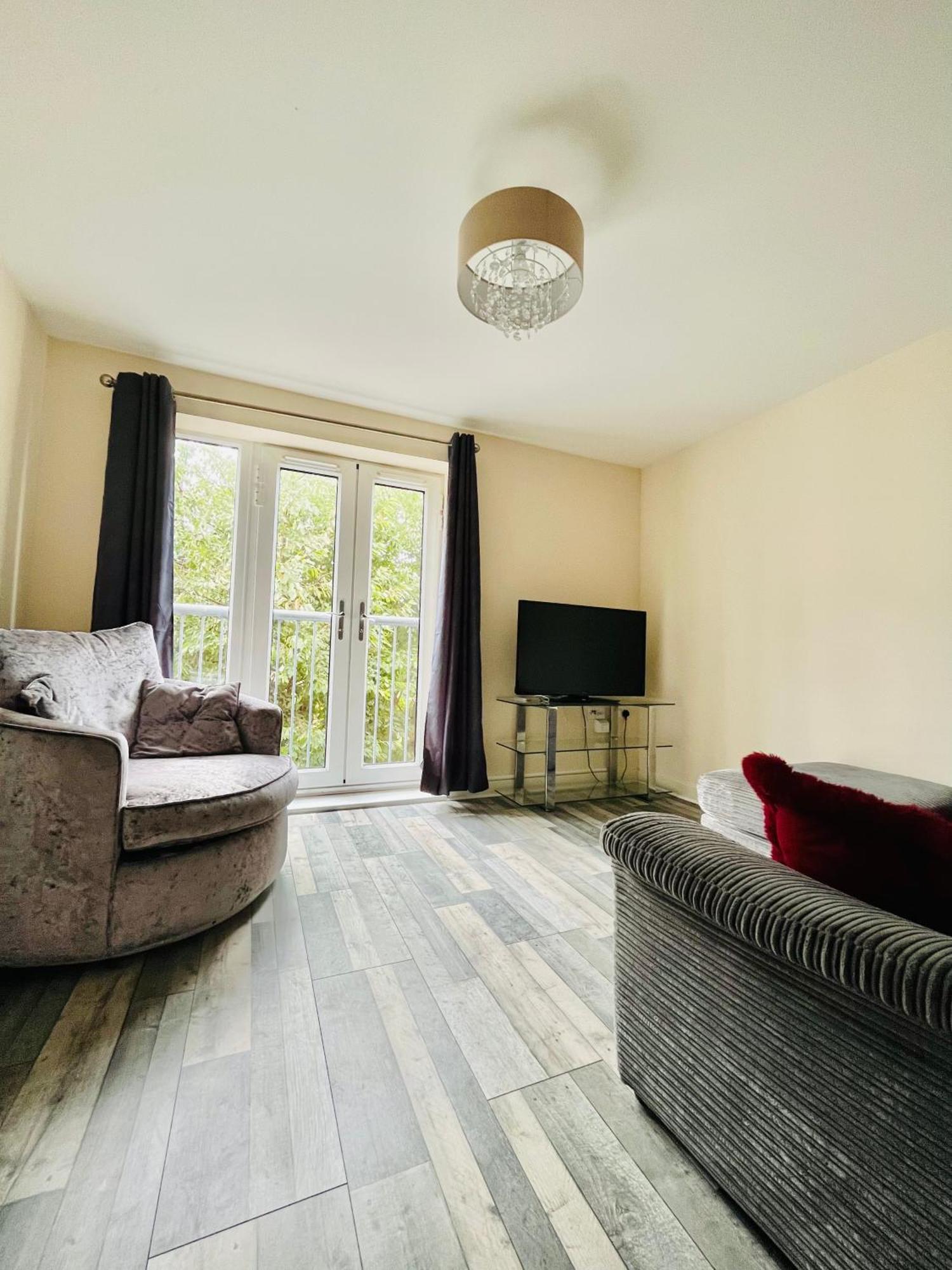 פורטסמות' Spacious Two Bedrooms Apartment For Business And Holiday מראה חיצוני תמונה