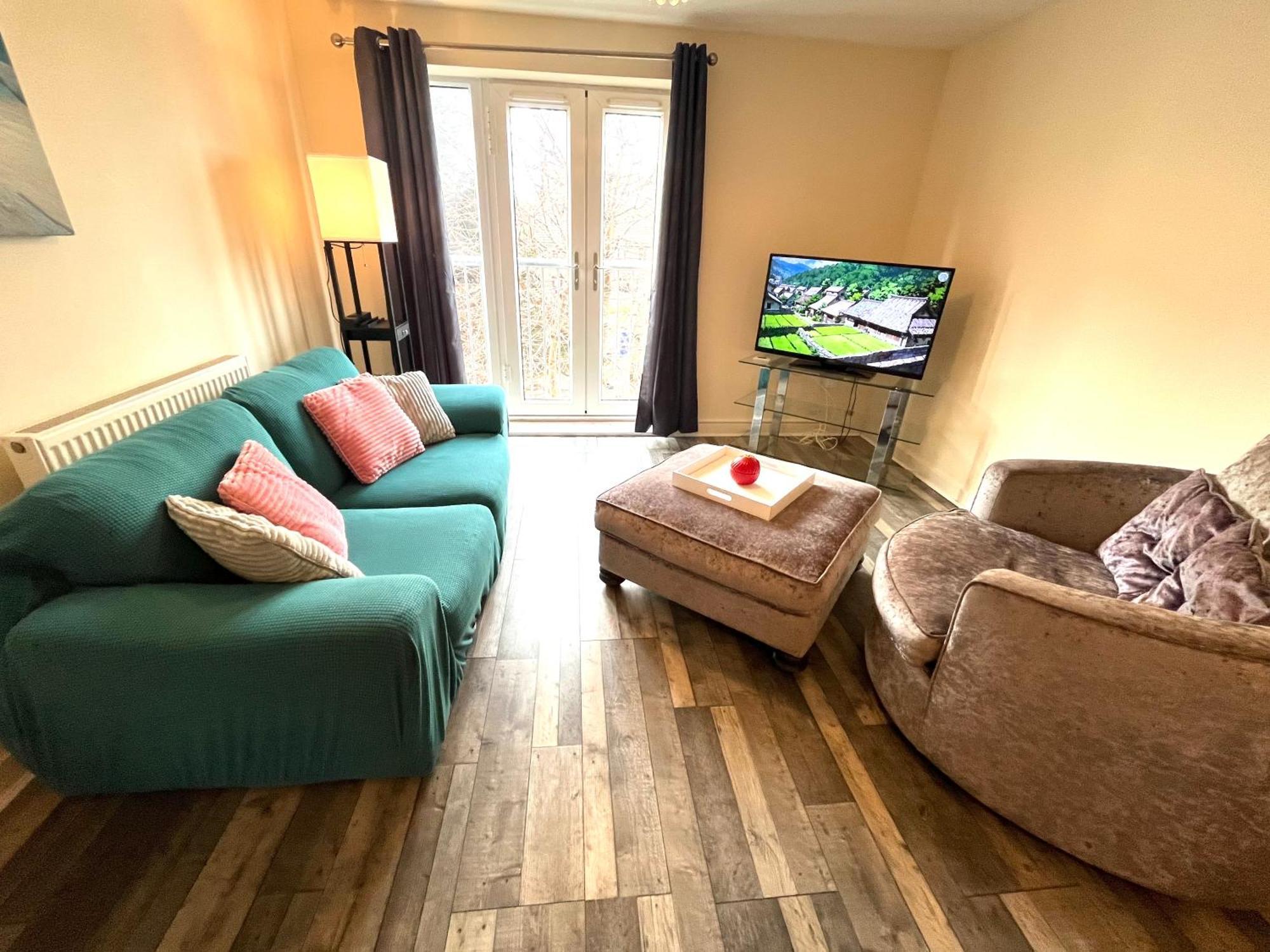 פורטסמות' Spacious Two Bedrooms Apartment For Business And Holiday מראה חיצוני תמונה