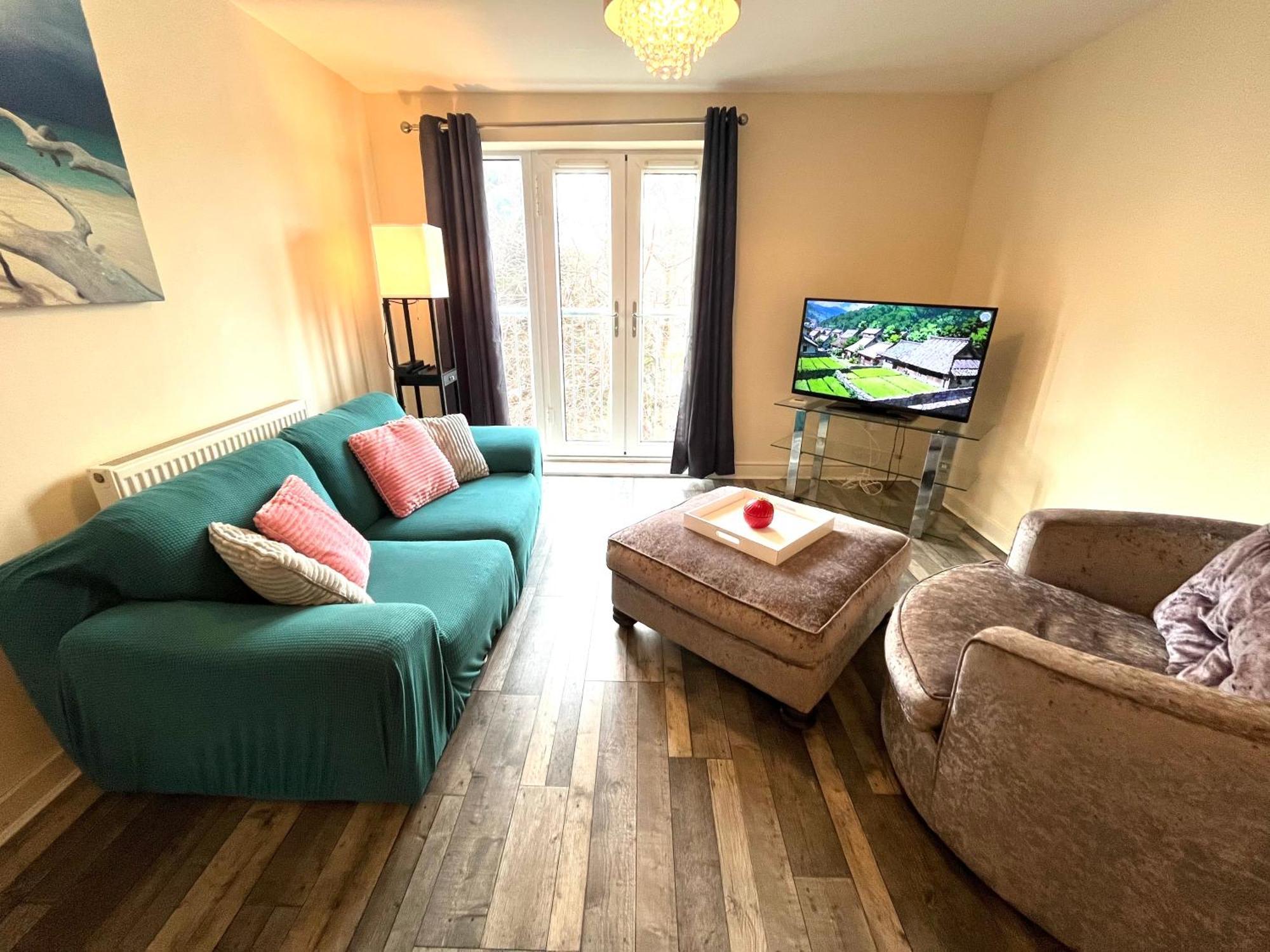 פורטסמות' Spacious Two Bedrooms Apartment For Business And Holiday מראה חיצוני תמונה